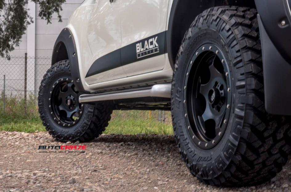 NISSAN NAVARA RG1 SATIN BLACK